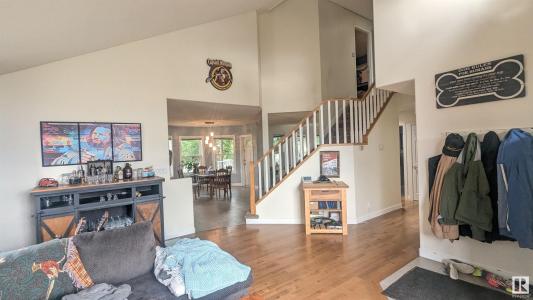 5937 43A STREET, Vegreville, Alberta T9C 1V2, Canadá