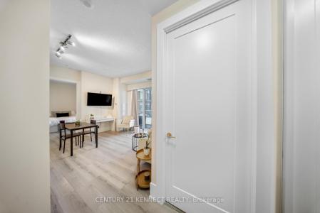 20 JOHN STREET, Toronto, Ontario M5V 0G5, Canada