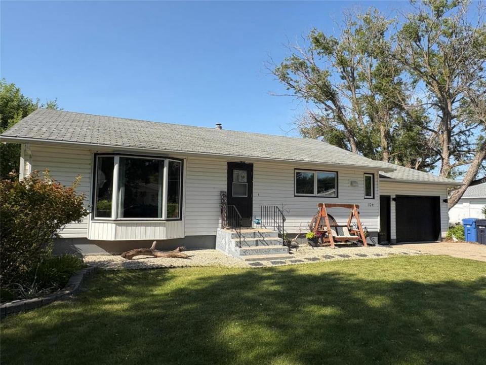 104 KRAIM AVENUE, Dauphin, Manitoba R7N 0A6, Canadá
