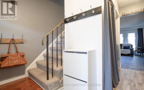 17 PROUT DRIVE, Clarington (bowmanville), Ontario L1C 4A3, Kanada
