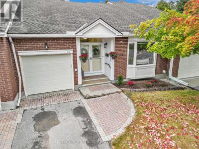 44 INNESBROOK COURT, Ottawa, 安大略省 K2S 1C7, 加拿大