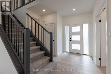 116 SHELDABREN STREET, North Middlesex (ailsa Craig), Ontario N0M 1A0, Kanada