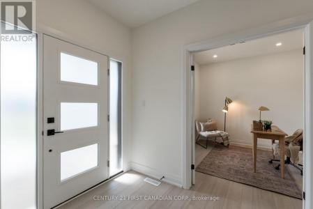 116 SHELDABREN STREET, North Middlesex (ailsa Craig), Ontario N0M 1A0, Canada