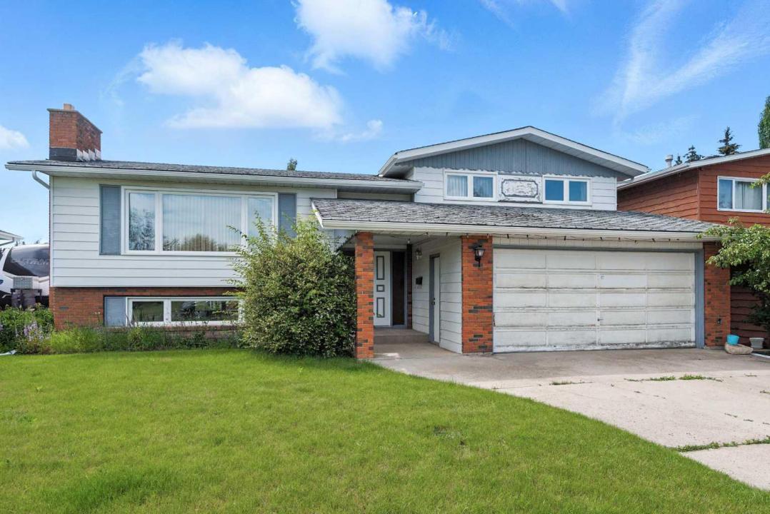 16 ARB CLOSE, Red Deer, 阿爾伯塔 T4R 1E8, 加拿大