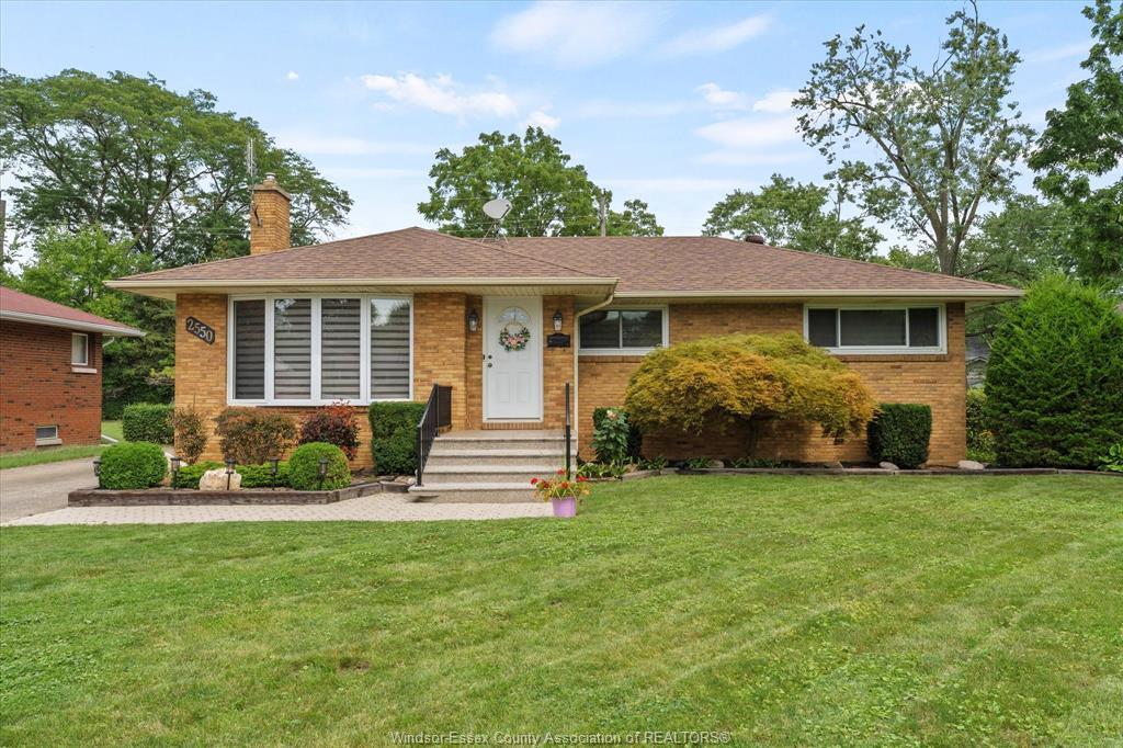 2550 DANDURAND, Windsor, Ontario N9E 2C9, Kanada