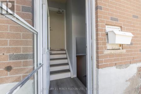 647 PERRY CRESCENT, Oshawa (vanier), أونتاريو L1J 2E4, كندا 