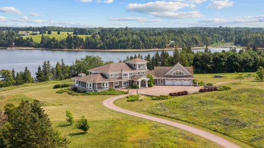 1367 MILL RIVER EAST ROAD, Mill River East, Prince Edward Island C0B 1B0, Canada