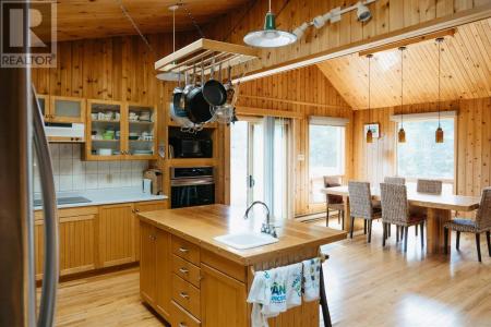 401 LINDSTROM RD, Kenora, Ontario P0X 0A3, Kanada