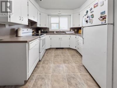1103 RIVERSIDE DRIVE EAST, Drumheller, Alberta T0J 0Y5, Canada