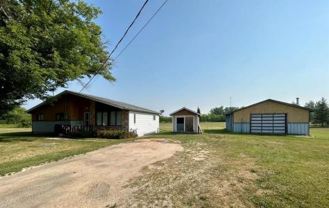 734 CHURCH ROAD, East Selkirk, Manitoba R0E 0M0, Canada