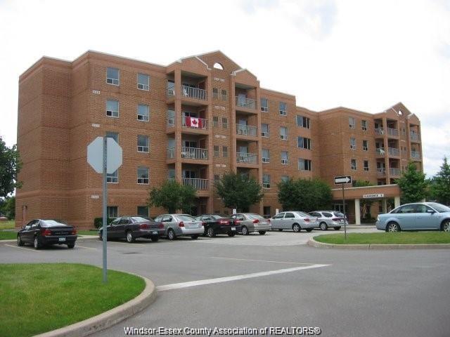 3795 SOUTHWINDS ..., Windsor, Ontario N9G 2N7, Canada
