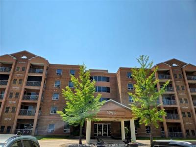 3795 SOUTHWINDS ..., Windsor, Ontario N9G 2N7, Canada