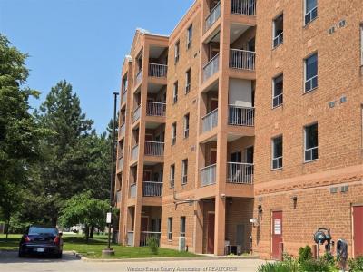 3795 SOUTHWINDS ..., Windsor, Ontario N9G 2N7, Canada