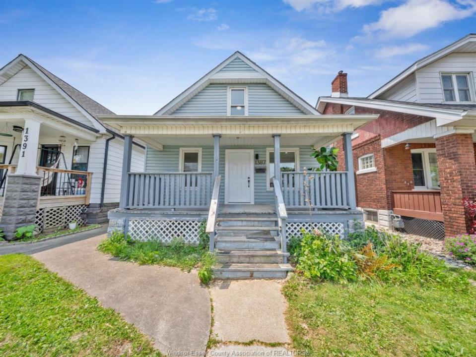 1387 LINCOLN, Windsor, Ontario N8Y 2J2, Canada