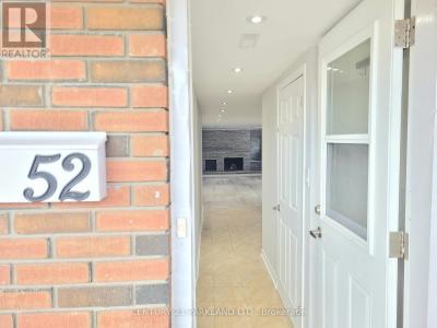 52 FRANEL CRESCENT, Toronto (humber Summit), Ontario M9L 1B7, Canada