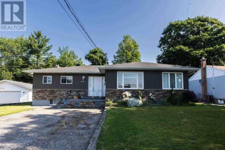 60 TILLEY RD, Sault Ste. Marie, Ontario P6B 3Y6, Canadá