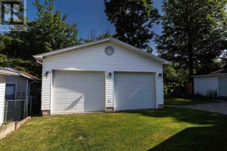 60 TILLEY RD, Sault Ste. Marie, Ontario P6B 3Y6, Canadá