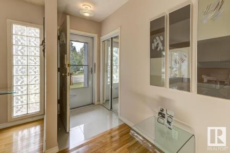 9437 144 STREET NW, Edmonton, Alberta T5R 0R8, Canada