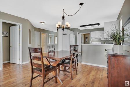 14428 MILLER BOULEVARD NW, Edmonton, Alberta T5Y 2Y6, Canada