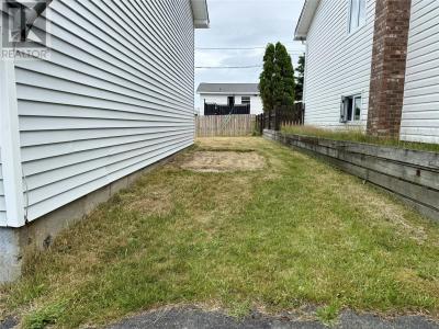1 BABB CRESCENT, Mount Pearl, Newfoundland And Labrador A1N 4K8, Canada