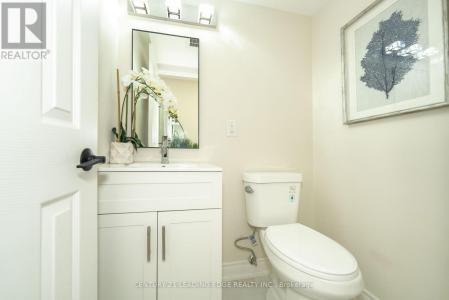 64 BUCKHURST CRESCENT, Toronto (agincourt North), 安大略省 M1S 4C4, 加拿大