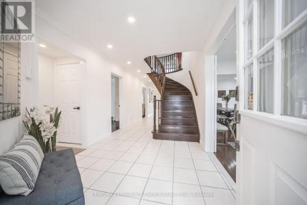 18 BLACKWELL PLACE, Brampton (fletcher's Creek South), Ontario L6W 4M2, Kanada