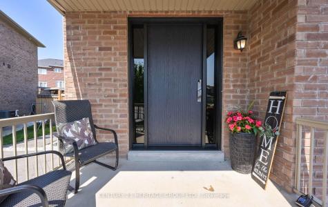 28 FORTIS CRESCENT, Bradford West Gwillimbury, 安大略省 L3Z 0W2, 加拿大