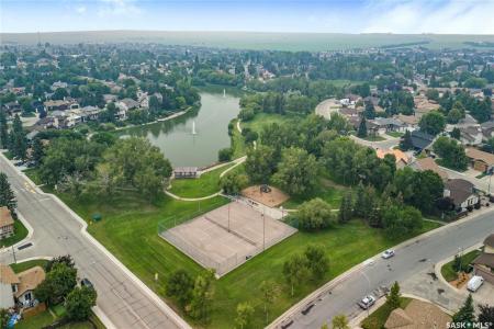 1402 RADWAY STREET N, Regina, Saskatchewan S4X 4A7, Kanada