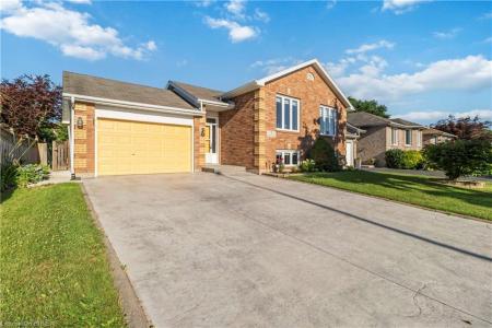 5 CORK CRESCENT, Brantford, Ontario N3V 1E3, Canada