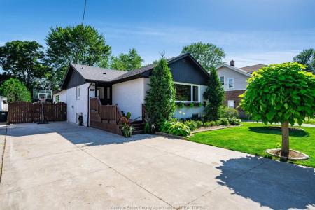 533 MORAND, Windsor, Ontario N9G 1H7, Canada