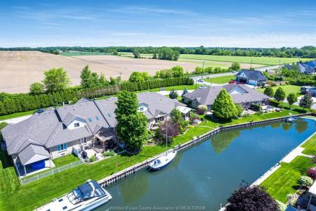 9 MONTEGO BAY CRESCENT, Kingsville, Ontario N9Y 4E7, Canada