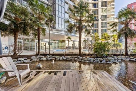 68 SMITHE STREET, Vancouver, Colúmbia Britânica V6B 0P4, CANADÁ