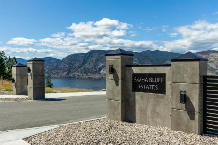 3331 EVERGREEN DRIVE, Penticton, Colombie-Britannique V2A 9A9, Canada