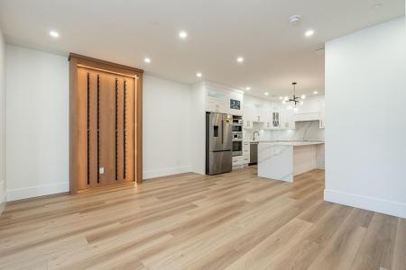 15492 THRIFT, White Rock, Британская Колумбия V4B 2L9, Канада