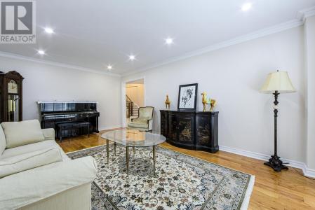 112 STRATHEARN AVENUE, Richmond Hill (bayview Hill), Ontario L4B 2L2, Canada