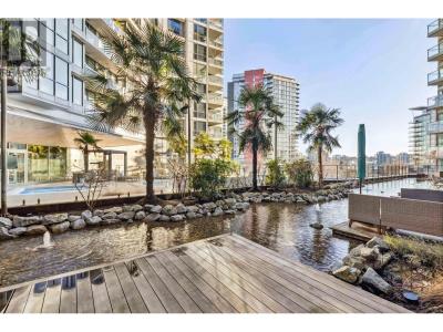 68 SMITHE STREET, Vancouver, British Columbia V6B 0P4, Canada
