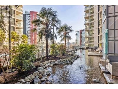 68 SMITHE STREET, Vancouver, British Columbia V6B 0P4, Canada