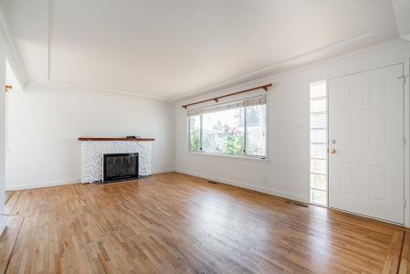 15439 OXENHAM AVENUE, White Rock, Colombie-Britannique V4B 2J3, Canada