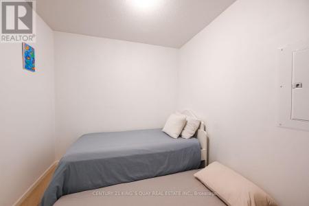33 SINGER COURT, Toronto (bayview Village), Ontario M2K 0B4, Canada