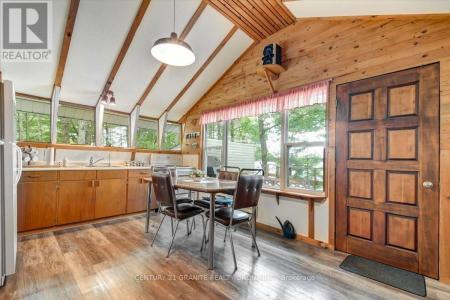 490 E HENNIGER ROAD, Addington Highlands (addington Highlands), Ontario K0H 1K0, Canada