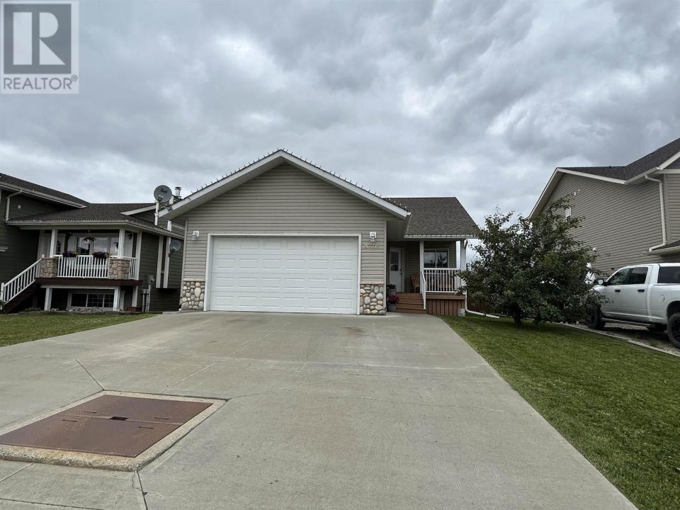 8716 114 AVENUE, Fort St. John, British Columbia V1J 0C3, Canada