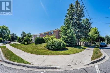 2 LEE GATE, Aurora (aurora Highlands), Ontario L4G 2J7, Canada