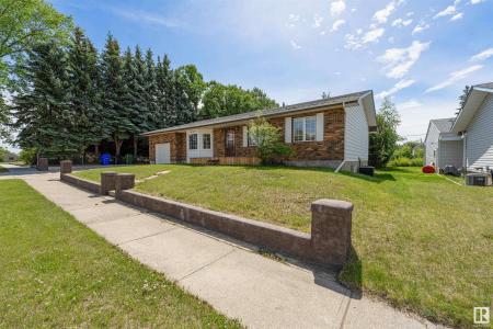 5031 51 AVENUE, Bruderheim, Alberta T0B 0S0, Canada