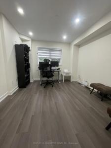 928 KICKING HORSE PATH, Oshawa, Ontario L1J 0B4, Kanada