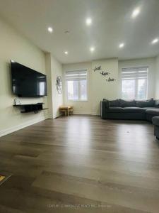 928 KICKING HORSE PATH, Oshawa, Ontario L1J 0B4, Kanada