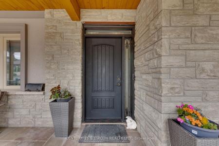 193 EPSOM DOWNS DRIVE, Toronto, Ontario M3M 1S8, CANADÁ