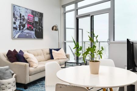 38 IANNUZZI STREET, Toronto, Ontario M5V 0S2, Canada