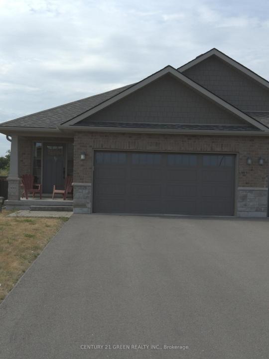 100 SPRUCE GARDENS COURT, Belleville, Ontario K8N 0B5, Kanada