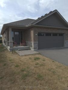 100 SPRUCE GARDENS COURT, Belleville, Ontario K8N 0B5, Kanada
