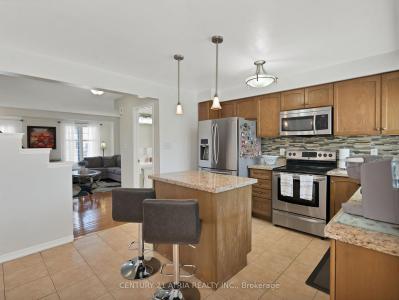 116 BARNHAM STREET, Ajax, Ontario L1Z 0K7, Kanada